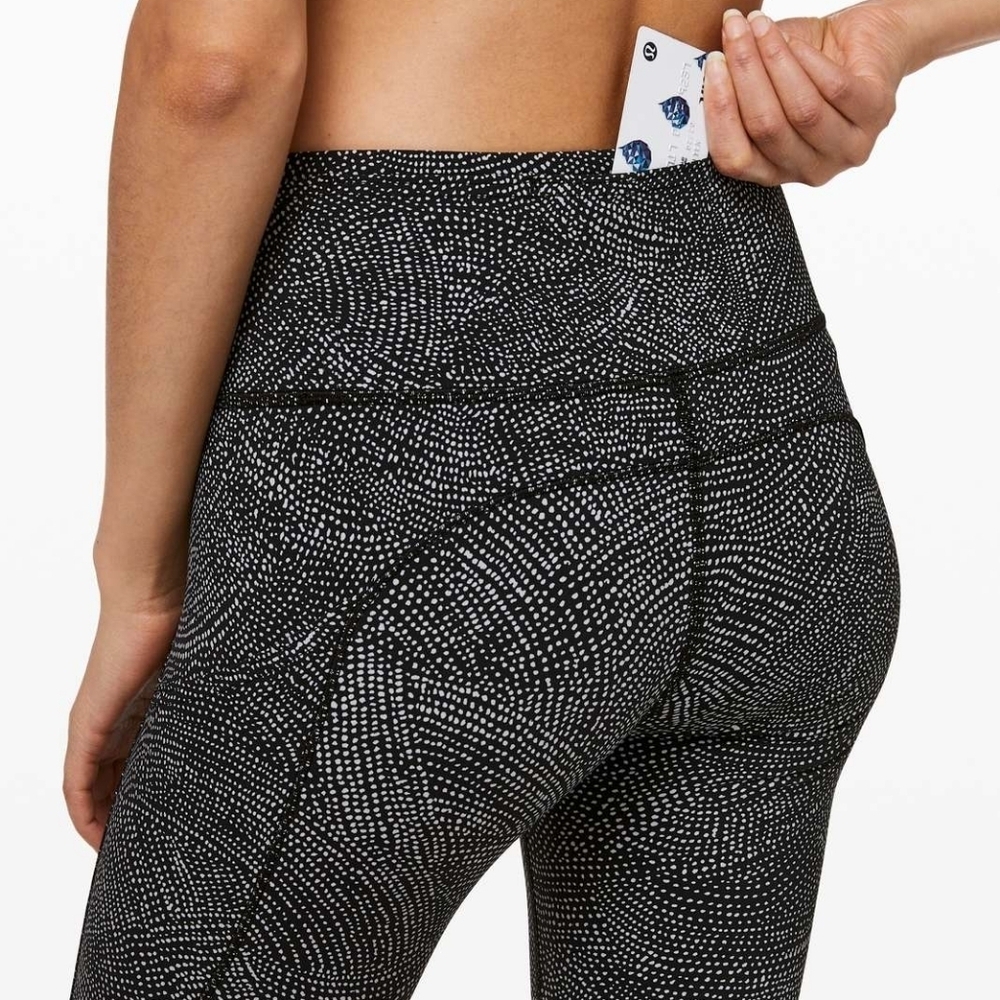 Lululemon Free Spirit Alpine White Black Leggins - Picture 2 of 11